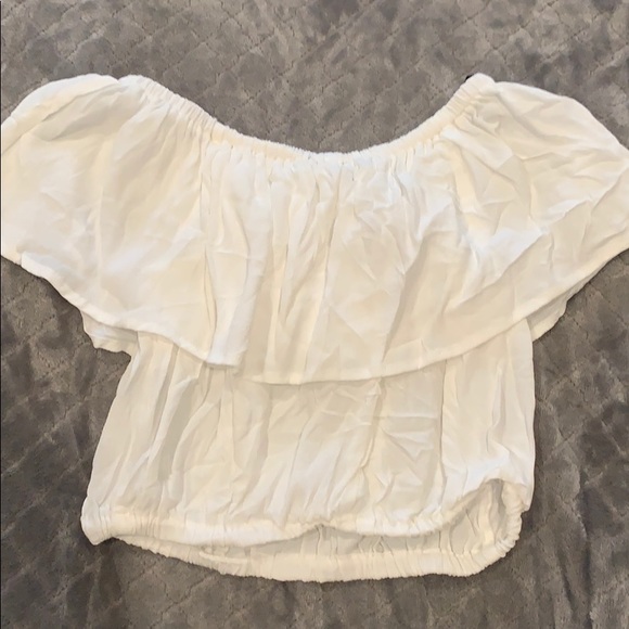 Off the shoulder - Picture 2 of 3